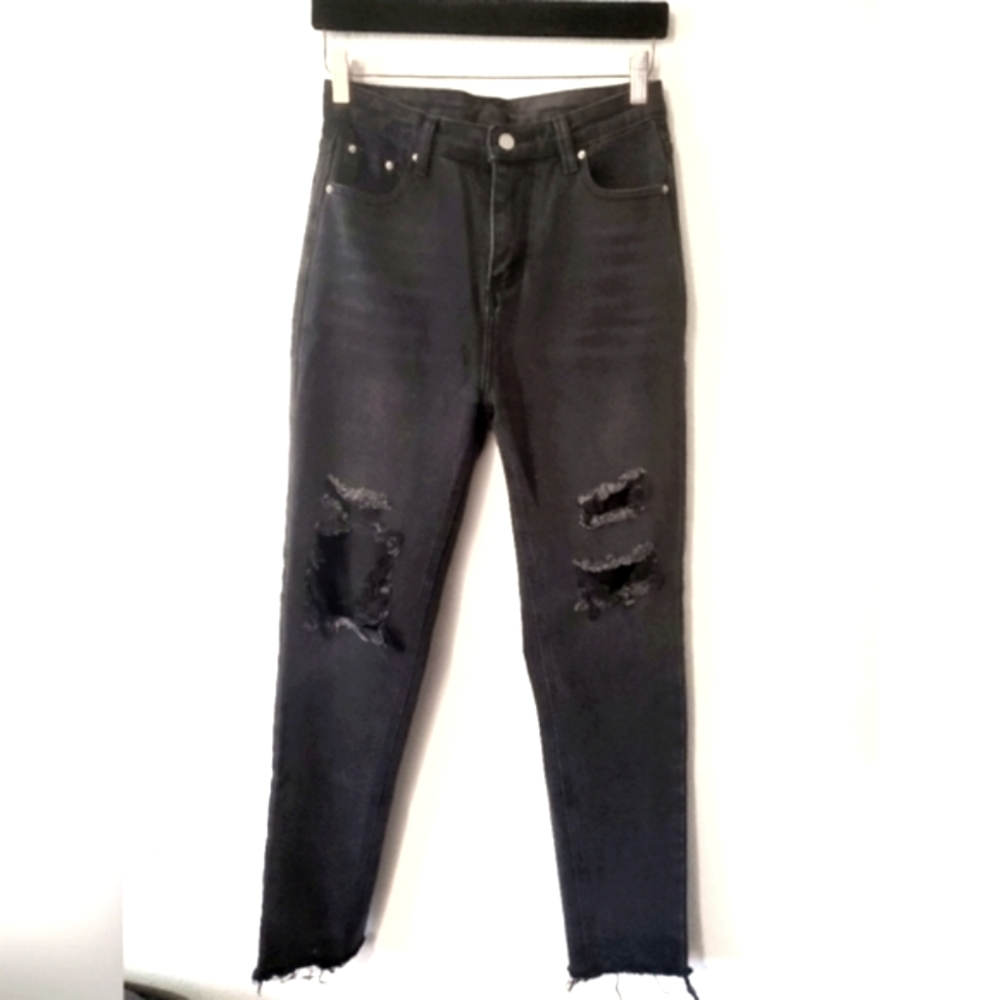 SHEIN Ripped Jeans. Black Jeans. Cropped Jeans. Black Ripped Jeans. High Waisted